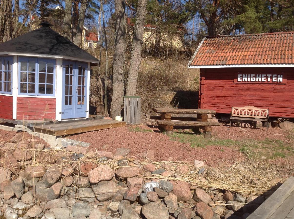Guesthouse Enigheten Föglö Exterior foto